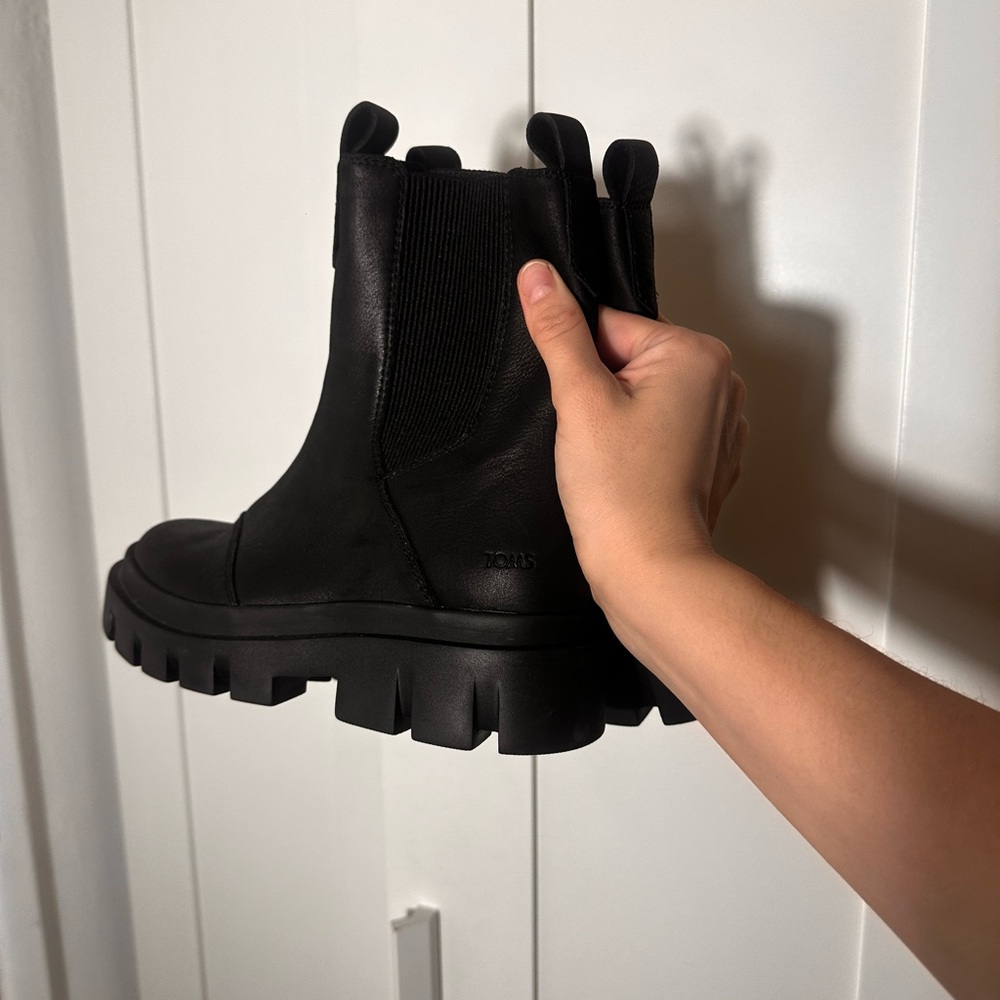 TOMS Rowan Chelsea Boot - Picture 6 of 7